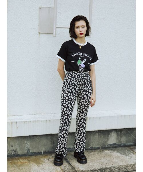 jouetie（ジュエティ）の「レトロカップルトリムTシャツ（Tシャツ/カットソー・レディース・オフホワイト/ブラック/ライトブルー・MEDIUM）」の7枚目の写真