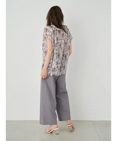 YECCA VECCA（イェッカヴェッカ）の「・ボタニカル柄スキッパーブラウス＊（シャツ/ブラウス・レディース・ブラック/カーキ/パープル・FREE）」の7枚目の写真