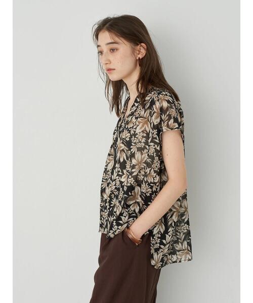 YECCA VECCA（イェッカヴェッカ）の「・ボタニカル柄スキッパーブラウス＊（シャツ/ブラウス・レディース・ブラック/カーキ/パープル・FREE）」の10枚目の写真