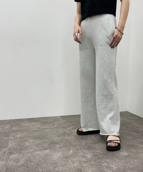 apres jour mignon(アプレジュールミニョン)の「スウェットフレアパンツ【ZOZOTOWN限定アイテム】(その他パンツ・レディース・ブラック/杢グレー/ナチュラル・SMALL/MEDIUM/X-LARGE)」の17枚目の写真