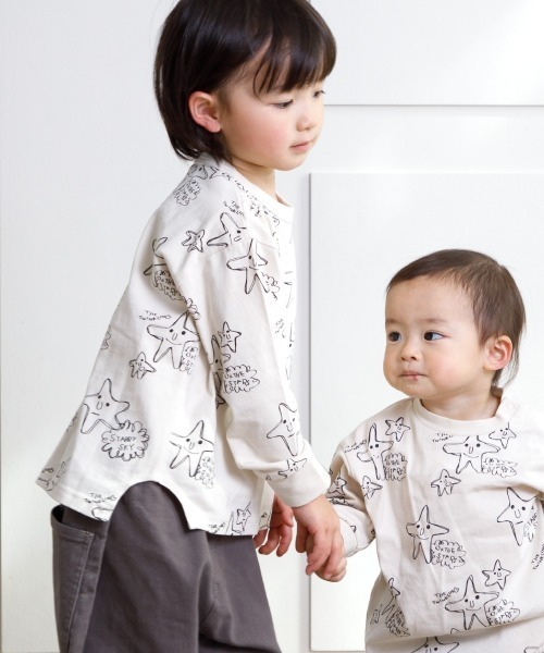 MAKE YOUR DAY（メイクユアデイ）の「お星さま総柄長袖Tシャツ■80～140cm（Tシャツ/カットソー・キッズ・グレー/アイボリー・90/100/110/120/80/130/140）」の2枚目の写真