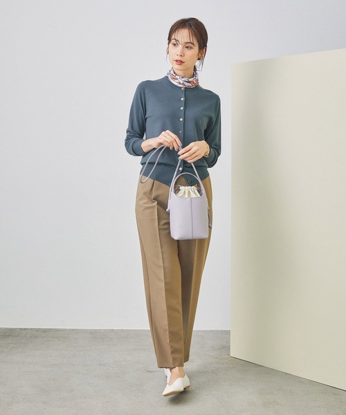 ROPE'（ロペ）の「【新色追加】【毛玉になりにくい】ウォッシャブルクルーネックニットカーディガン（ニット/セーター・レディース・ブラック/グレー/ベージュ/ピンク/ワイン/ホワイト系その他/ライトグレー/キナリ/サックスブルー・38）」の11枚目の写真