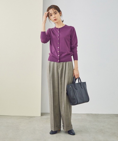 ROPE'（ロペ）の「【新色追加】【毛玉になりにくい】ウォッシャブルクルーネックニットカーディガン（ニット/セーター・レディース・ブラック/グレー/ベージュ/ピンク/ワイン/ホワイト系その他/ライトグレー/キナリ/サックスブルー・38）」の12枚目の写真