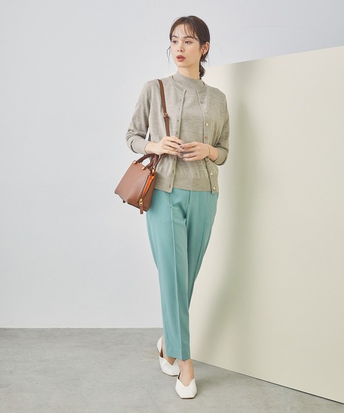 ROPE'（ロペ）の「【新色追加】【毛玉になりにくい】ウォッシャブルクルーネックニットカーディガン（ニット/セーター・レディース・ブラック/グレー/ベージュ/ピンク/ワイン/ホワイト系その他/ライトグレー/キナリ/サックスブルー・38）」の13枚目の写真