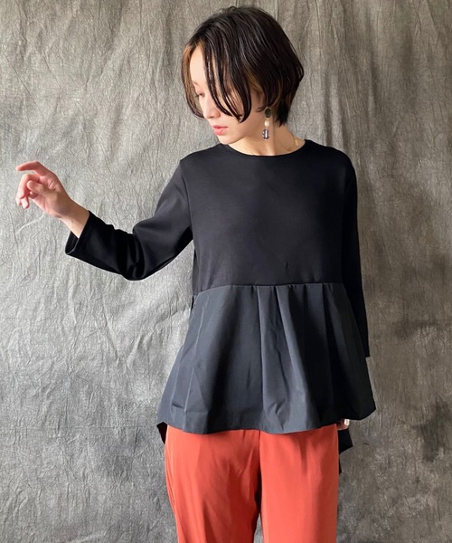 deux amour（ドゥーザムール）の「ポンチバックフリルカットソー（スウェット・レディース・ブラック/カーキ系・MEDIUM）」の4枚目の写真