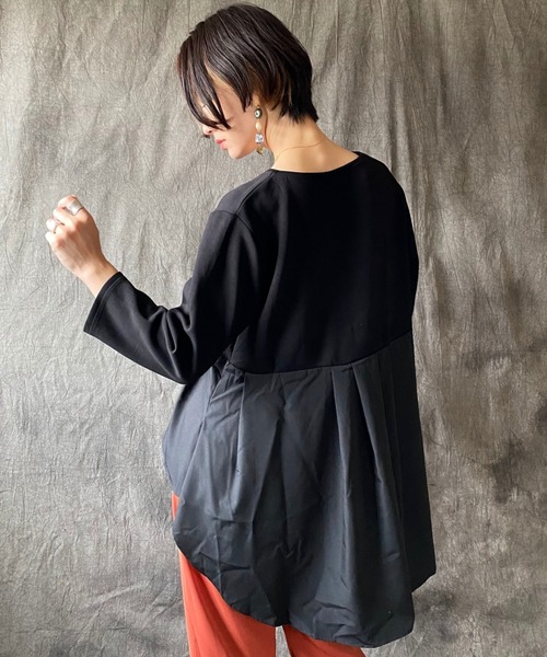 deux amour（ドゥーザムール）の「ポンチバックフリルカットソー（スウェット・レディース・ブラック/カーキ系・MEDIUM）」の10枚目の写真