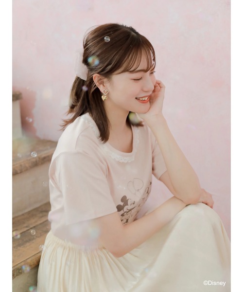 Disney(ディズニー)の「ミッキー&ミニー/フリル付きTシャツ(Tシャツ/カットソー・レディース・ピンク/オフホワイト/ブラウン・FREE)」の20枚目の写真
