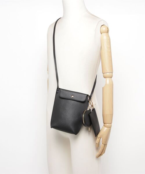 Shelly island（シェリーアイランド）の「フェイクレザーマルチポシェット（ショルダーバッグ・レディース・ホワイト/ベージュ/ブラック・FREE）」の5枚目の写真