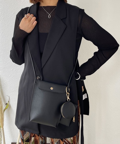 Shelly island（シェリーアイランド）の「フェイクレザーマルチポシェット（ショルダーバッグ・レディース・ホワイト/ベージュ/ブラック・FREE）」の2枚目の写真