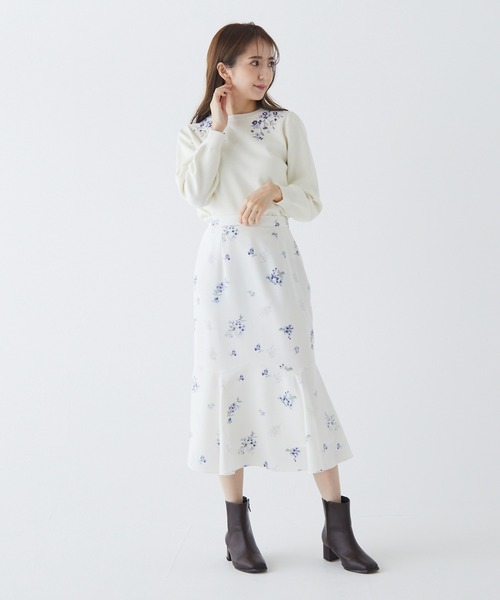 BE RADIANCE(ビーラディエンス)の「フラワープリントスカート(スカート・レディース・ブラウン/オフホワイト/ブルー・FREE)」の9枚目の写真