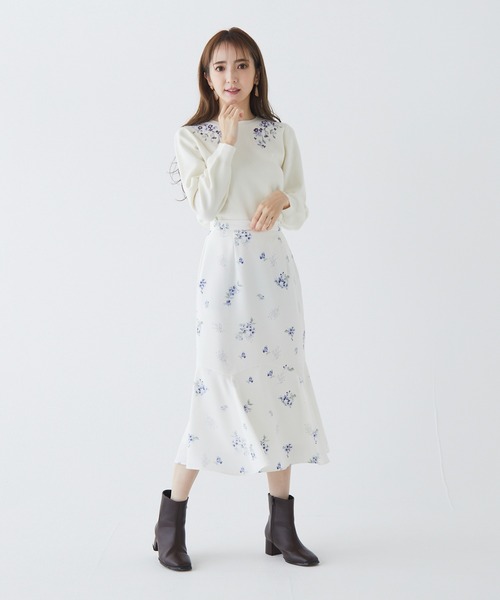 BE RADIANCE(ビーラディエンス)の「フラワープリントスカート(スカート・レディース・ブラウン/オフホワイト/ブルー・FREE)」の21枚目の写真