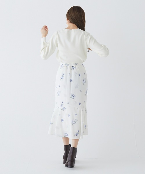 BE RADIANCE(ビーラディエンス)の「フラワープリントスカート(スカート・レディース・ブラウン/オフホワイト/ブルー・FREE)」の18枚目の写真