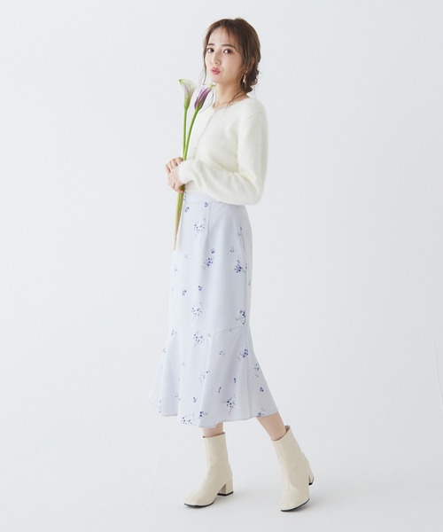 BE RADIANCE(ビーラディエンス)の「フラワープリントスカート(スカート・レディース・ブラウン/オフホワイト/ブルー・FREE)」の12枚目の写真