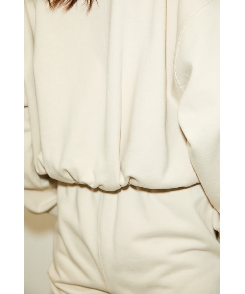 THROW by SLY（スローバイスライ）の「THROW OVER C/N SW TOP/オーバークルーネックスウェットトップス（スウェット・レディース・カーキ/アイボリー・FREE）」の20枚目の写真