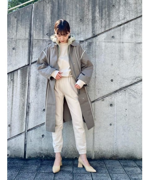 THROW by SLY（スローバイスライ）の「THROW OVER C/N SW TOP/オーバークルーネックスウェットトップス（スウェット・レディース・カーキ/アイボリー・FREE）」の8枚目の写真