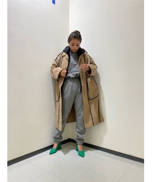 THROW by SLY（スローバイスライ）の「THROW OVER C/N SW TOP/オーバークルーネックスウェットトップス（スウェット・レディース・カーキ/アイボリー・FREE）」の6枚目の写真