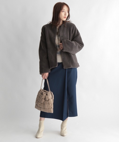 Andemiu(アンデミュウ)の「ボアブルゾン237357(ブルゾン・レディース・チャコールグレー/ベージュ・FREE)」の17枚目の写真