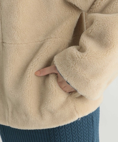 Andemiu(アンデミュウ)の「ボアブルゾン237357(ブルゾン・レディース・チャコールグレー/ベージュ・FREE)」の4枚目の写真