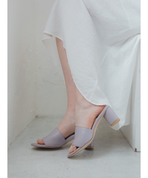 triangle heel mule