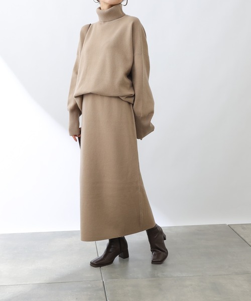 COLONY 2139(コロニートゥーワンスリーナイン)の「【WEB・一部店舗限定】【2点SET】リサイクルポリPBTニット(プルオーバー&スカートセット)(セットアップ・レディース・ブラック/ベージュ・MEDIUM/LARGE)」の13枚目の写真