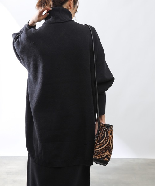 COLONY 2139(コロニートゥーワンスリーナイン)の「【WEB・一部店舗限定】【2点SET】リサイクルポリPBTニット(プルオーバー&スカートセット)(セットアップ・レディース・ブラック/ベージュ・MEDIUM/LARGE)」の4枚目の写真