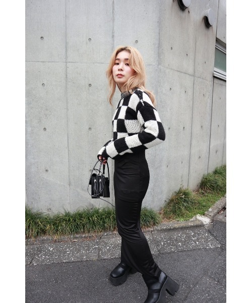 FIG&VIPER（フィグアンドバイパー）の「カラーブロッキングショートニットTOP（ニット/セーター・レディース・ブラック/ライトパープル・FREE）」の13枚目の写真