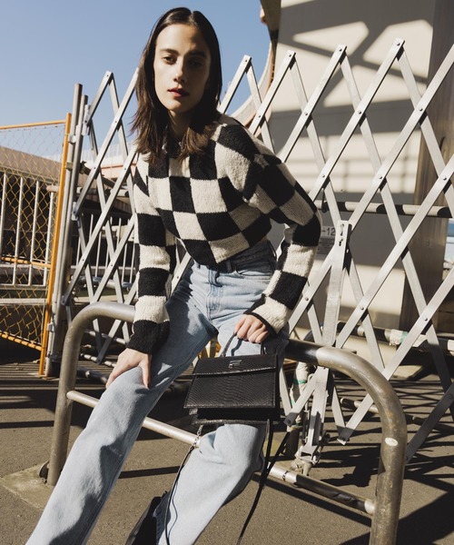 FIG&VIPER（フィグアンドバイパー）の「カラーブロッキングショートニットTOP（ニット/セーター・レディース・ブラック/ライトパープル・FREE）」の22枚目の写真