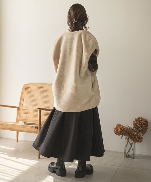 rectangle（レクタングル）の「ノーカラーファーベスト（その他アウター・レディース・アイボリー/ブラック・FREE）」の7枚目の写真