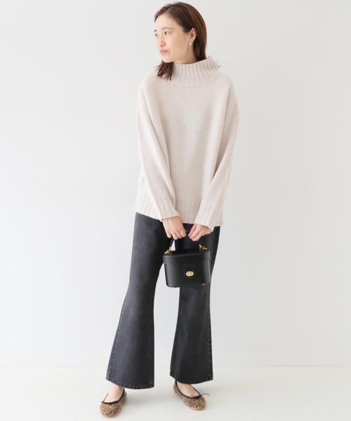 SLOBE IENA（スローブイエナ）の「LE DENIM フレアパンツ【洗濯機使用可能】◆（デニムパンツ・レディース・ブラック/グレー/ナチュラル・36/40/38）」の22枚目の写真