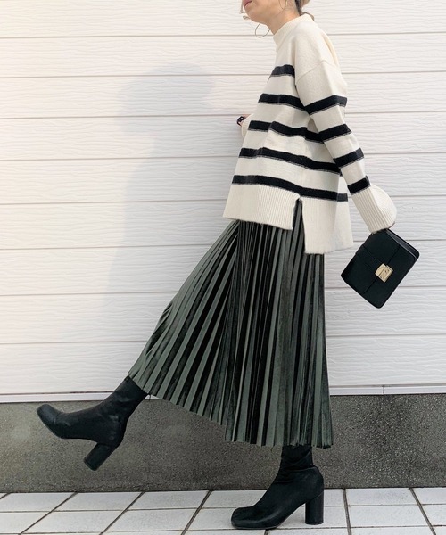 Q（キュー）の「ベロアスカート（スカート・レディース・カーキ/ラベンダー/ベージュ・MEDIUM）」の17枚目の写真