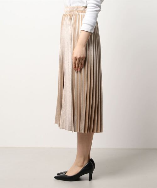 Q（キュー）の「ベロアスカート（スカート・レディース・カーキ/ラベンダー/ベージュ・MEDIUM）」の9枚目の写真