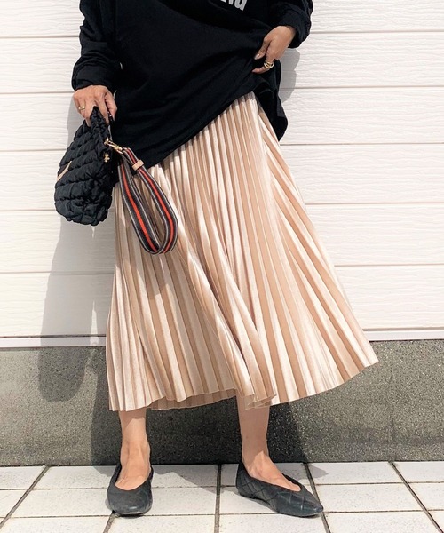 Q（キュー）の「ベロアスカート（スカート・レディース・カーキ/ラベンダー/ベージュ・MEDIUM）」の8枚目の写真