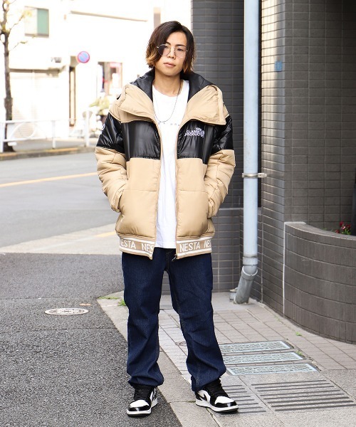 NESTA BRAND(ネスタブランド)の「撥水リブロゴフェイクダウンJKT(ダウンジャケット/コート・メンズ・ベージュ/ブラック・L/XL/XXL/M)」の4枚目の写真