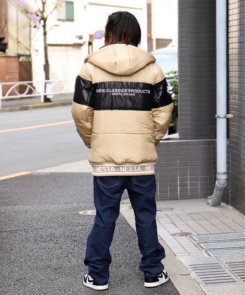 NESTA BRAND(ネスタブランド)の「撥水リブロゴフェイクダウンJKT(ダウンジャケット/コート・メンズ・ベージュ/ブラック・L/XL/XXL/M)」の5枚目の写真