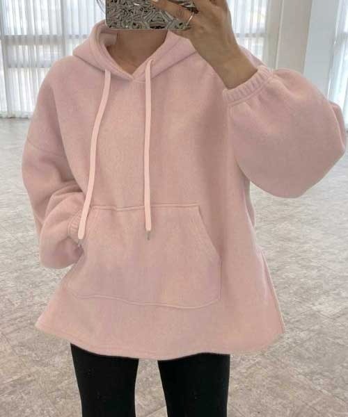 MANGROVE(マングローブ)の「スリットベーシックパーカー(パーカー・レディース・グレー/ピンク/アイボリー・FREE)」の3枚目の写真