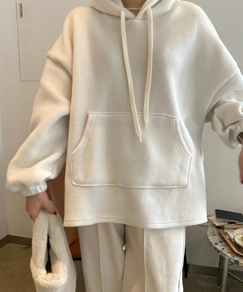 MANGROVE(マングローブ)の「スリットベーシックパーカー(パーカー・レディース・グレー/ピンク/アイボリー・FREE)」の7枚目の写真