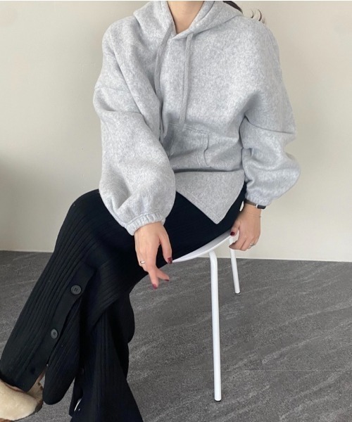 MANGROVE(マングローブ)の「スリットベーシックパーカー(パーカー・レディース・グレー/ピンク/アイボリー・FREE)」の10枚目の写真