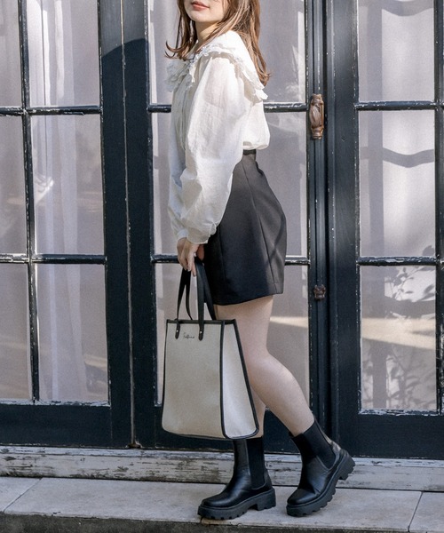 OLIVE des OLIVE（オリーブデオリーブ）の「かさねフリル衿ブラウス（シャツ/ブラウス・レディース・グレー/オフホワイト/ワンウォッシュ/サックスブルー・FREE）」の6枚目の写真