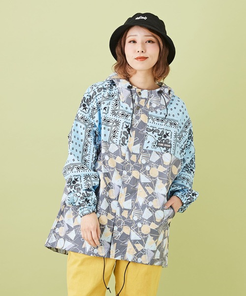 CUBE SUGAR(キューブシュガー)の「撥水加工 総柄プリント マウンテンパーカー(マウンテンパーカー・レディース・ホワイト系その他/グレー系その他/ベージュ系その他/ブルー系その他/ホワイト系その他2/ブルー系その他2/パープル系その他/その他2/その他1/ネイビー系/グリーン系その他/ベージュ×ブラック/カラフル/ホワイト系その他3・M)」の9枚目の写真