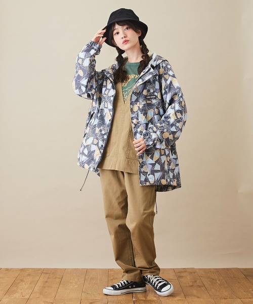 CUBE SUGAR(キューブシュガー)の「撥水加工 総柄プリント マウンテンパーカー(マウンテンパーカー・レディース・ホワイト系その他/グレー系その他/ベージュ系その他/ブルー系その他/ホワイト系その他2/ブルー系その他2/パープル系その他/その他2/その他1/ネイビー系/グリーン系その他/ベージュ×ブラック/カラフル/ホワイト系その他3・M)」の16枚目の写真