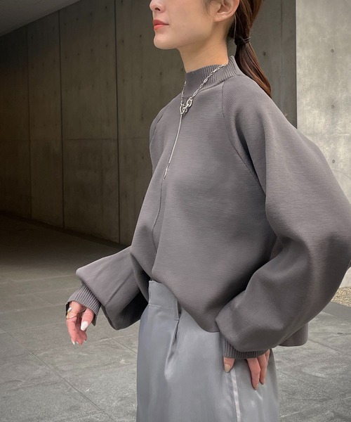 &g'aime（アンジェム）の「【＆g'aime】ボリュームスリーブニット（ニット/セーター・レディース・ベージュ/ライトグリーン/チャコール/ライトグレー・FREE）」の3枚目の写真