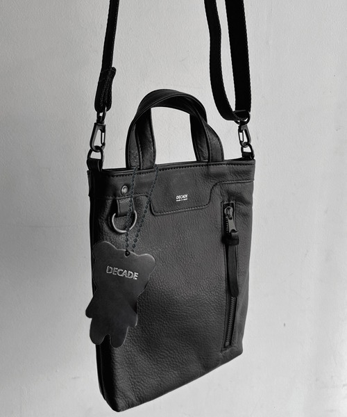 DECADE(ディケイド)の「カウレザー2wayミニトートバッグ DECADE(No-01340L) Cow Leather 2way Mini Tote Bag (S)(トートバッグ・メンズ・ブラック/ブラック系その他・フリー)」の13枚目の写真