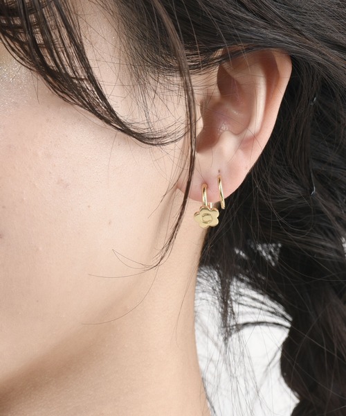 MARY QUANT（マリークワント）の「ダブルラインメタル ピアス（ピアス