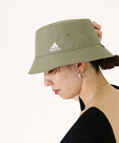 adidas Originals（アディダスオリジナルス）の「adidas / FUTURE ICON BACKET HAT(アイコンバケットハット)（ハット・レディース・カーキ・FREE）」の3枚目の写真
