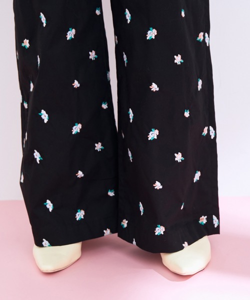 小花刺繍ワイドパンツ
