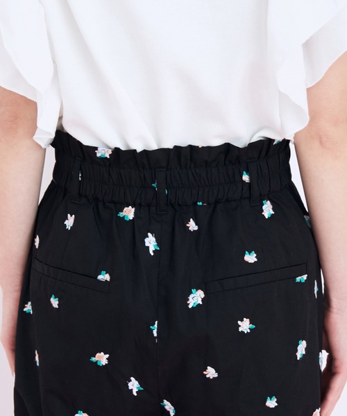 小花刺繍ワイドパンツ