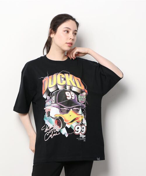 Duck Dude（ダックデュード）の「DUCK DUDE/ダックデュード ビッグシルエット トラックレースプリントTシャツ（Tシャツ/カットソー・レディース・ホワイト/ブラック/ブラック系その他/ホワイト系その他・M/L/XL）」の5枚目の写真