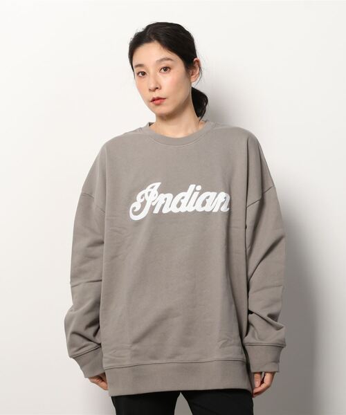 INDIAN(インディアン)の「『INDIAN』刺繍+発砲プリント オーバーサイズトレーナー(スウェット・レディース・ブラック/オフホワイト/グレイッシュベージュ/グリーン・MEDIUM/LARGE/X-LARGE)」の3枚目の写真