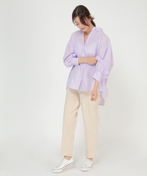 ikka(イッカ)の「デニムスリムテーパードパンツ(デニムパンツ・レディース・オフホワイト/ブルー/ネイビー・M/L)」の4枚目の写真