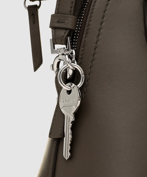 Maison Margiela(メゾンマルジェラ)の「SHOULDER BAG(ショルダーバッグ・レディース・グレー系/ブラック・FREE)」の5枚目の写真